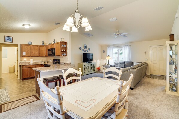 Interior - The Villages Home 2 Mi to Farmers & Crafts Market (Lady Lake)