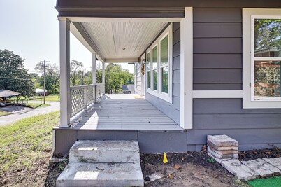 Near Campus & Casino: Family-friendly Durant Home!