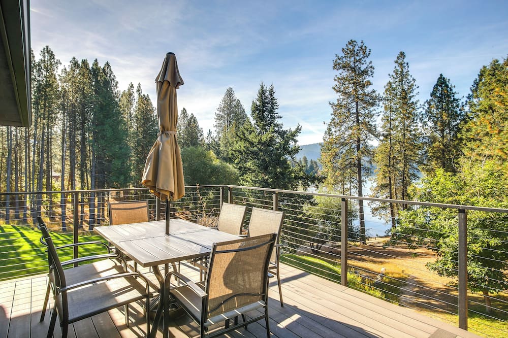 Lake-view Apt w/ Furnished Deck in Hayden! - Twin Lakes, ID