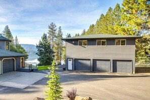 Apartment (2 Bedrooms) | Interior - Lake-view Apt w/ Furnished Deck in Hayden! (Hayden)