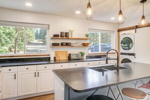 Apartment (2 Bedrooms) | Interior - Lake-view Apt w/ Furnished Deck in Hayden! (Hayden)