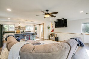 Apartment (2 Bedrooms) | Interior - Lake-view Apt w/ Furnished Deck in Hayden! (Hayden)