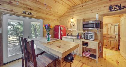 11 Mi to LBJ State Park - Couples Cabin Retreat!