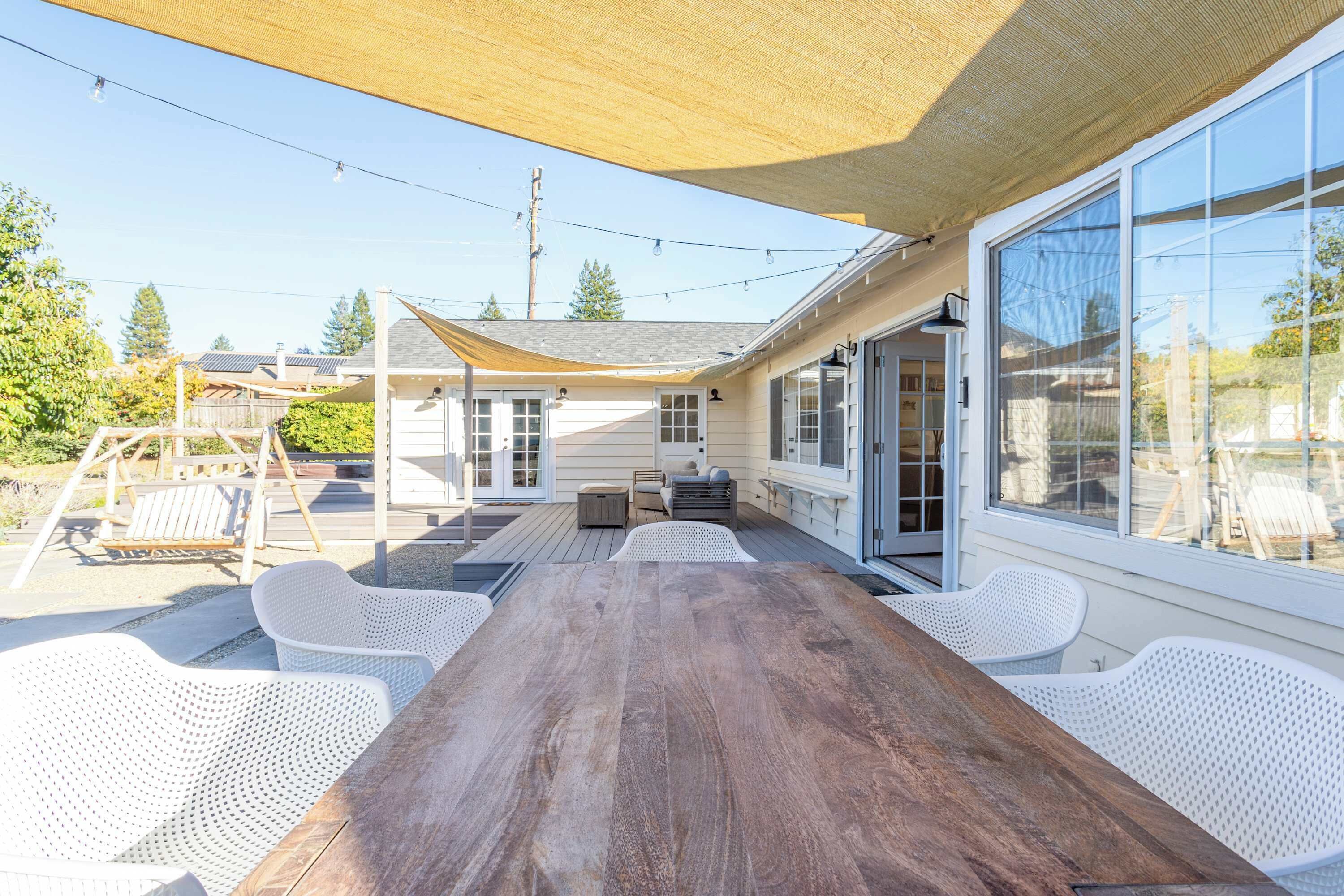 Outdoor dining