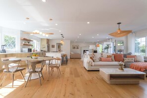 Interior - Modern Farmhouse on 1 Acre | Steps to Park | w/ Spa (Sebastopol)