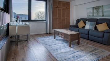 32-inch TV with cable channels