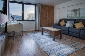 Een 32-inch televisie met kabelzenders