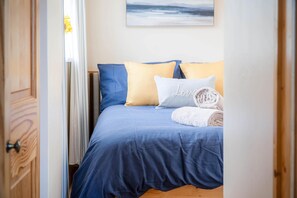 1 bedroom, premium bedding, bed sheets