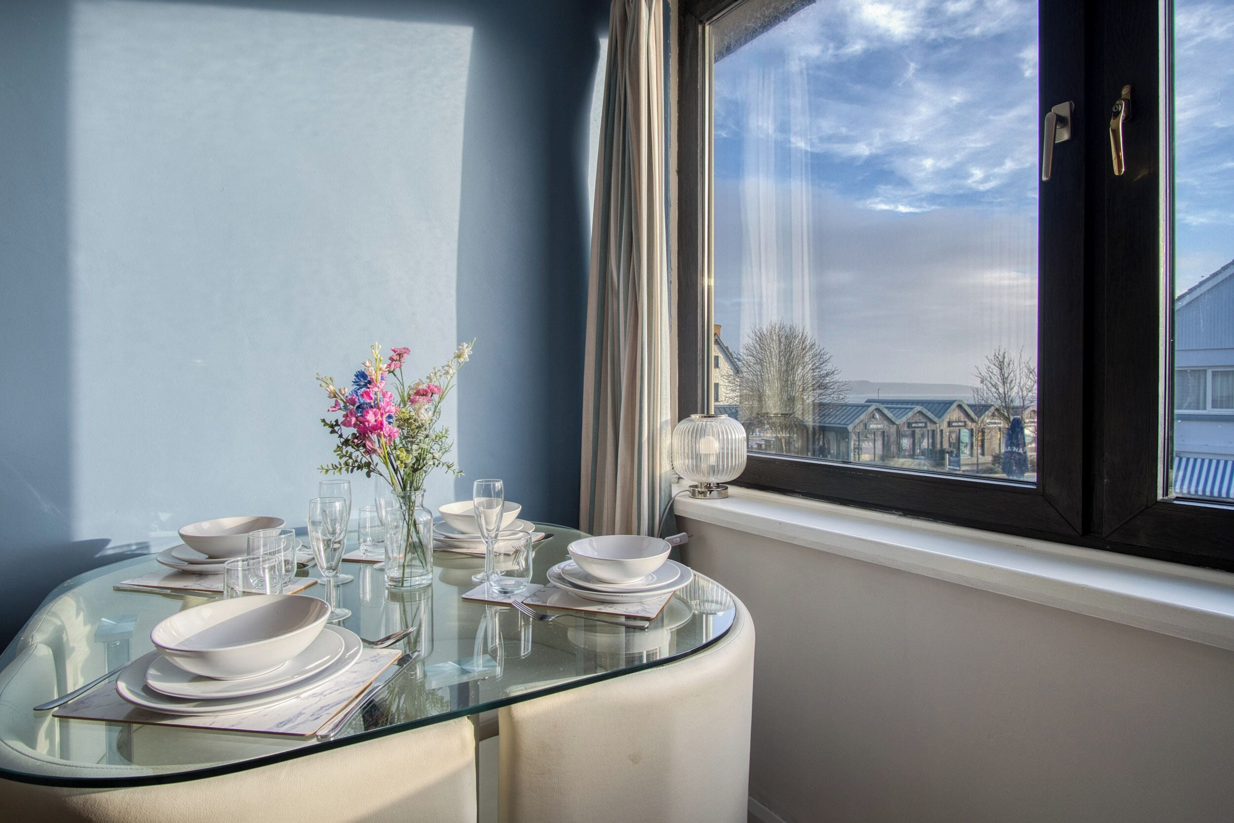 32-inch TV with cable channels