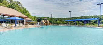 Resort-style Amenities: Home 10 Mi to Galena!