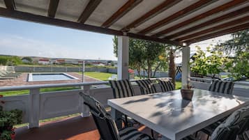 Hus (Three-Bedroom House) | Udendørsområde
