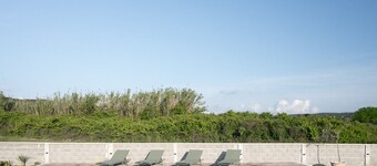 House Rose With Garden and Pool