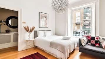 5 bedrooms, iron/ironing board, free WiFi, bed sheets