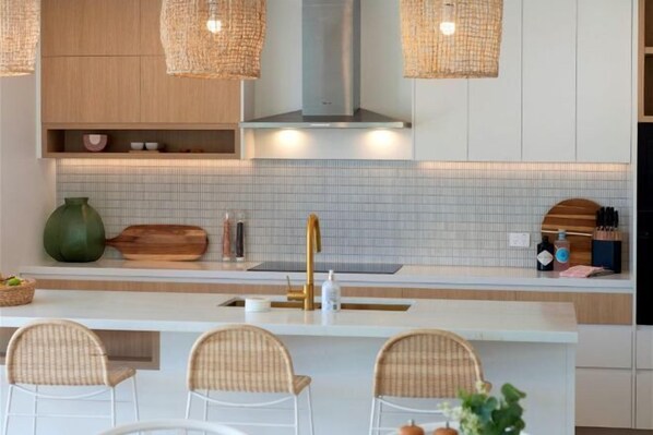 Room - Luxico West Beach (Burleigh Heads)