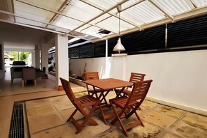 Unclassified image, 3 of 16, button - Natol Homestay - Sydney Batu Kawa Mjc New Townships (Kuching)