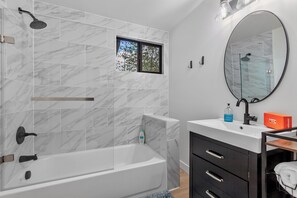 Shower, hair dryer, towels - Lakefront Home with Private Beach and Dock | Outdoor Dining (Harrison)