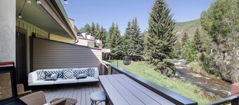 On Bus Route | 5 Mins to Vail Village | Steps from Eagle River