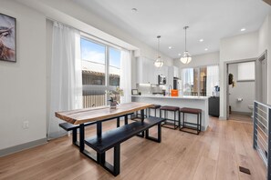 Dining - New! Rooftop Deck | Mtn Views | Bluebird Market | Modern Townhome (Silverthorne)