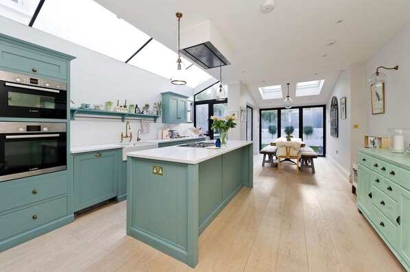 Casa | 4 dormitorios y Internet