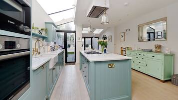 4 bedrooms, Internet