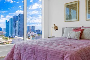 Apartment | 2 bedrooms, desk, Internet - Relaxing Retreat With Pool and Bay Views (Miami)