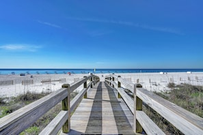 On the beach - Escapes to the Shores Penthouse 1803 by Liquid Life (Orange Beach)