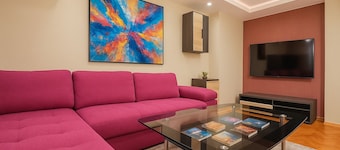 Ivy Central Apartment