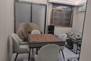 صورة غير مصنفة، 4 من 9، زرّ