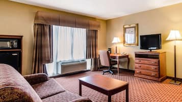 Desk, laptop workspace, iron/ironing board, free WiFi