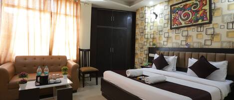 Deluxe-Doppel- oder -Zweibettzimmer, Balkon, Stadtblick