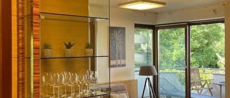 Appartement Confort, 1 chambre, balcon, vue jardin | Coin séjour