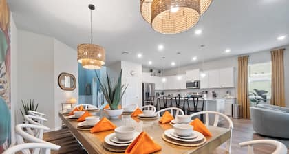 Luxurious 7 BR Home with Arcade Room in Windsor Cay - Blue Sky Villas