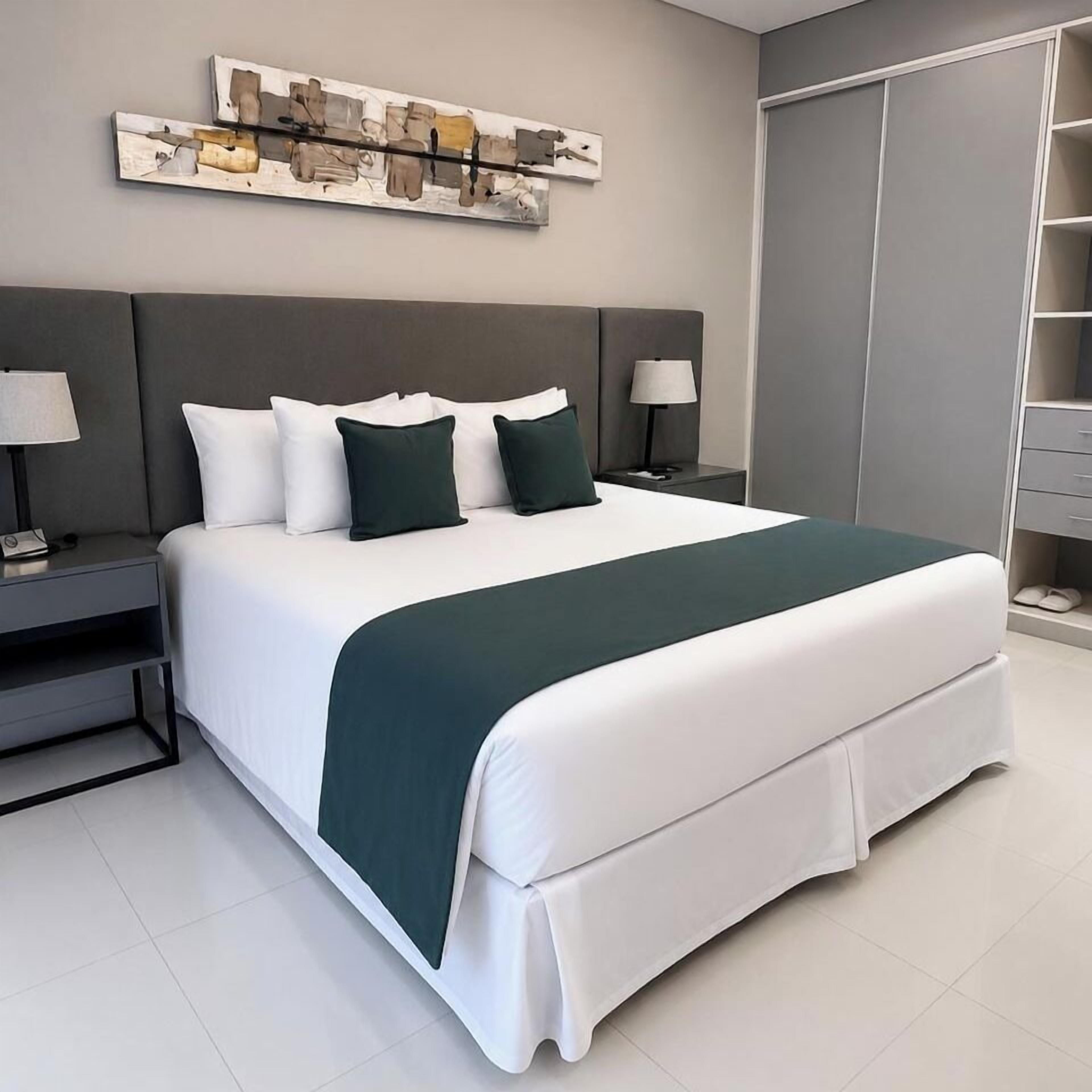 In-room safe, desk, soundproofing, free WiFi