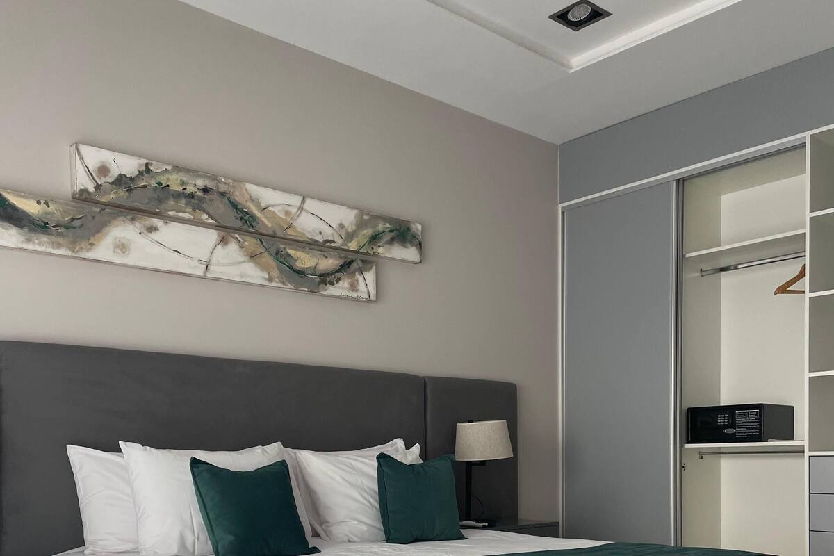 Superior dubbelrum | Värdeförvaringsskåp på rummet, skrivbord och gratis wi-fi