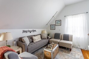 电视、壁炉、办公室