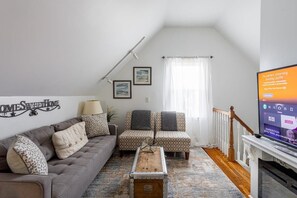 电视、壁炉、办公室