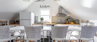 Renovated 2BR Retreat / Modern Comforts Included