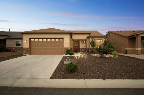 Cozy Granville Retreat W/ Modern Amenities 3 Bedroom Home