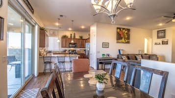 House, 3 Bedrooms | Dining