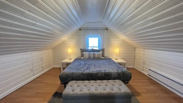 3 bedrooms, iron/ironing board, travel crib, WiFi