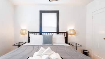 2 habitaciones, tabla de planchar con plancha, cuna de viaje y wifi