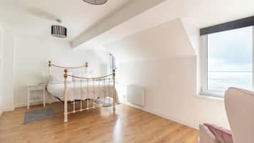 3 quartos, ferros/tábuas de passar roupa, Wi-Fi, roupa de cama