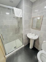 Twin Room | Bathroom | Towels, soap, shampoo, toilet paper