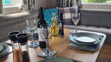 Cabin | Dining