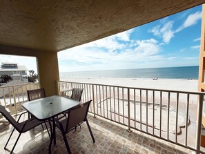 Outdoor dining - Holiday Villas III- 202 in Indian Shores-2 BR, Stunning views! (Indian Shores)