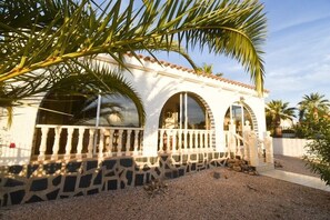 Exterior - Villa - pool and air conditioning situated on Camposol A, Mazarron, Murcia. (Mazarrón)