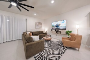 Smart TV, video games