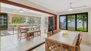 Dining - Cobden Court Unit 8 - 3 bedroom top floor apartment only 90m away from Rainbow Bay beach (Coolangatta)