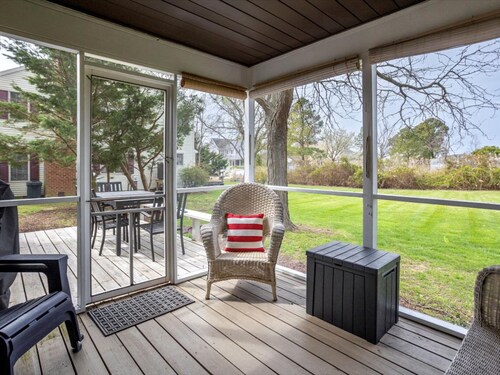 Downtown Oxford | Outdoor Dining | Character Filled