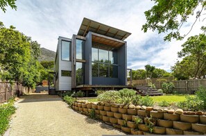 Apartment, Smoking | 3 bedrooms, desk, soundproofing, Internet - Luxury Eco Home With Garden Cottage - Houtbay (Cape Town)